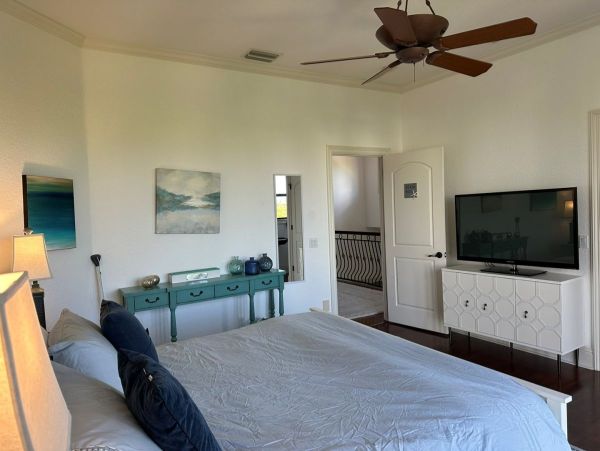 Luxury Four Bedroom Vacation Rental on Longboat Key Sleeps 8